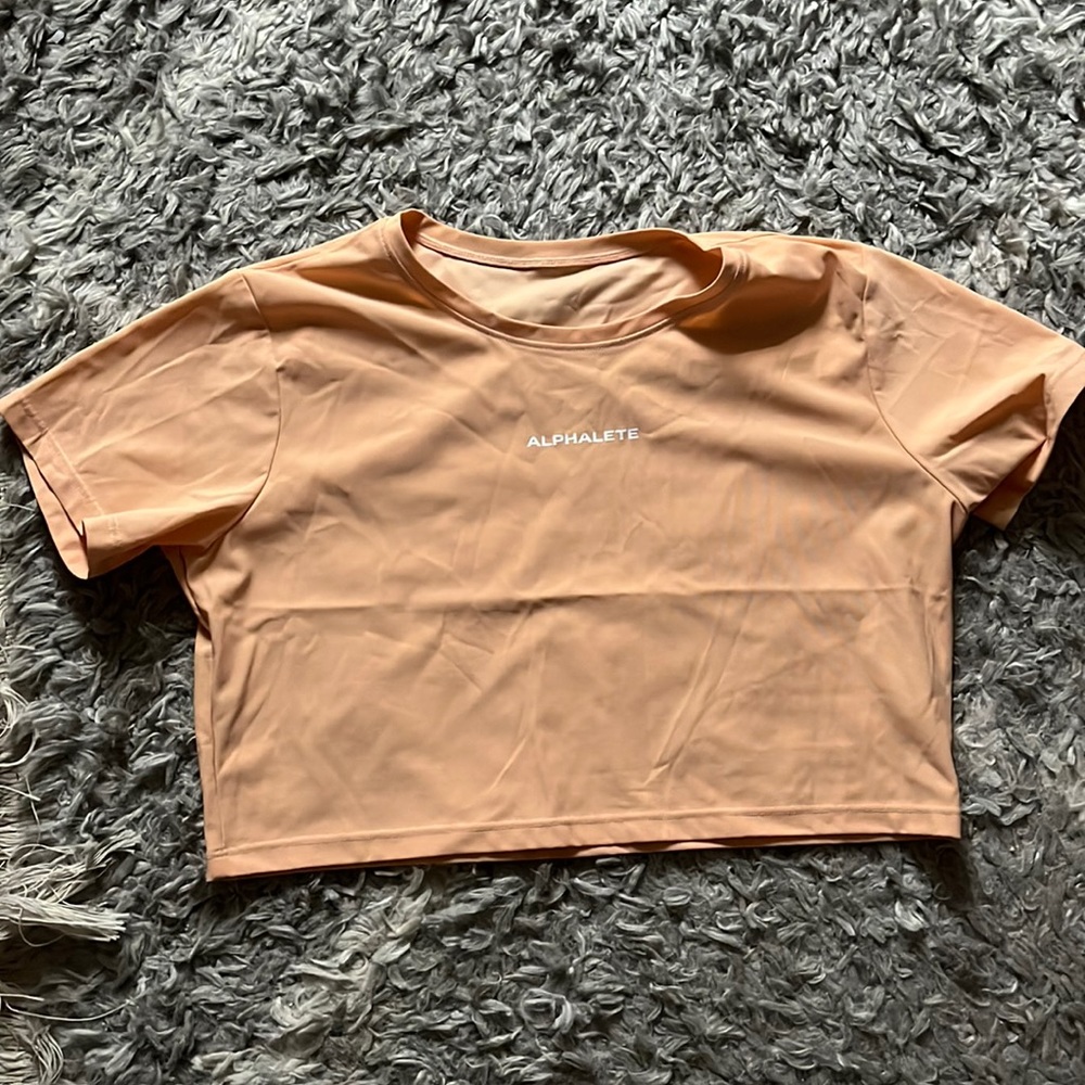 Alphalete crop top